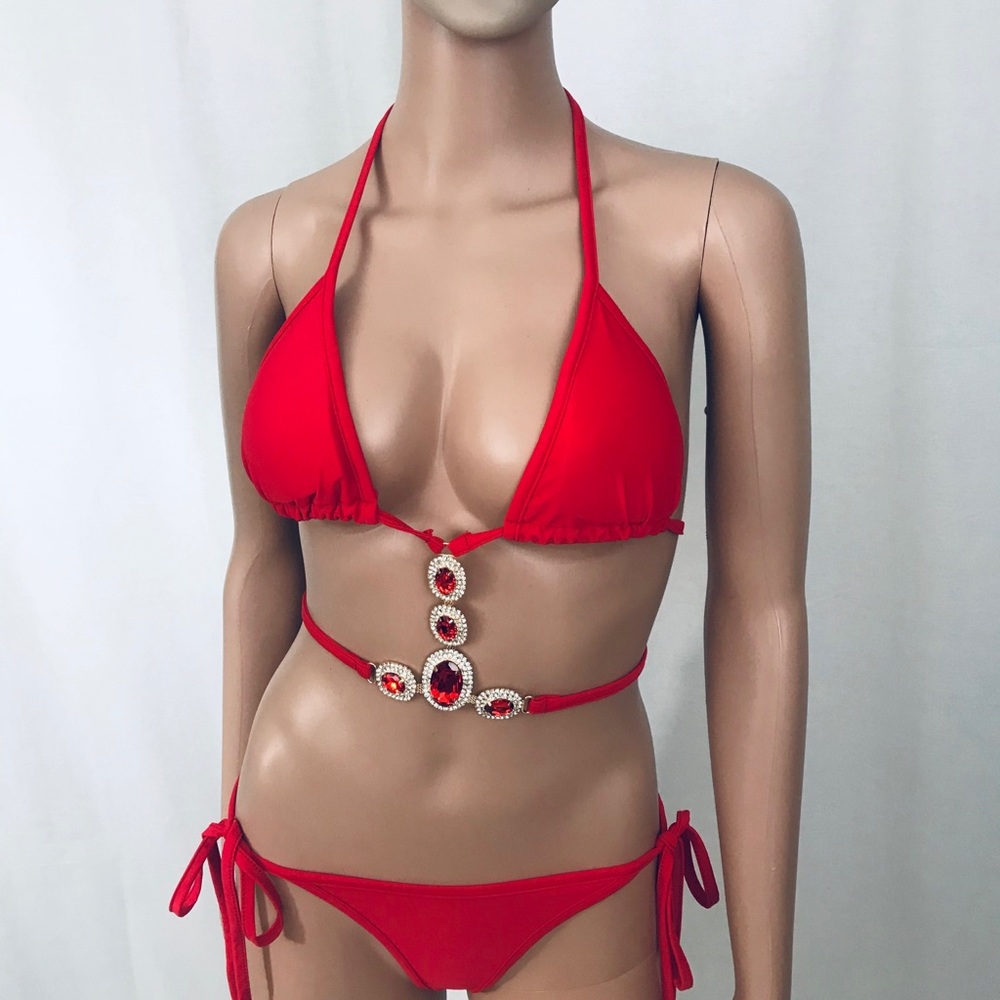 Red Bikini - Picture 4 of 8